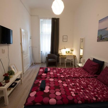 No. 11 Apartment With 2 Bathrooms Next To Railway Station Budapest Eksteriør billede