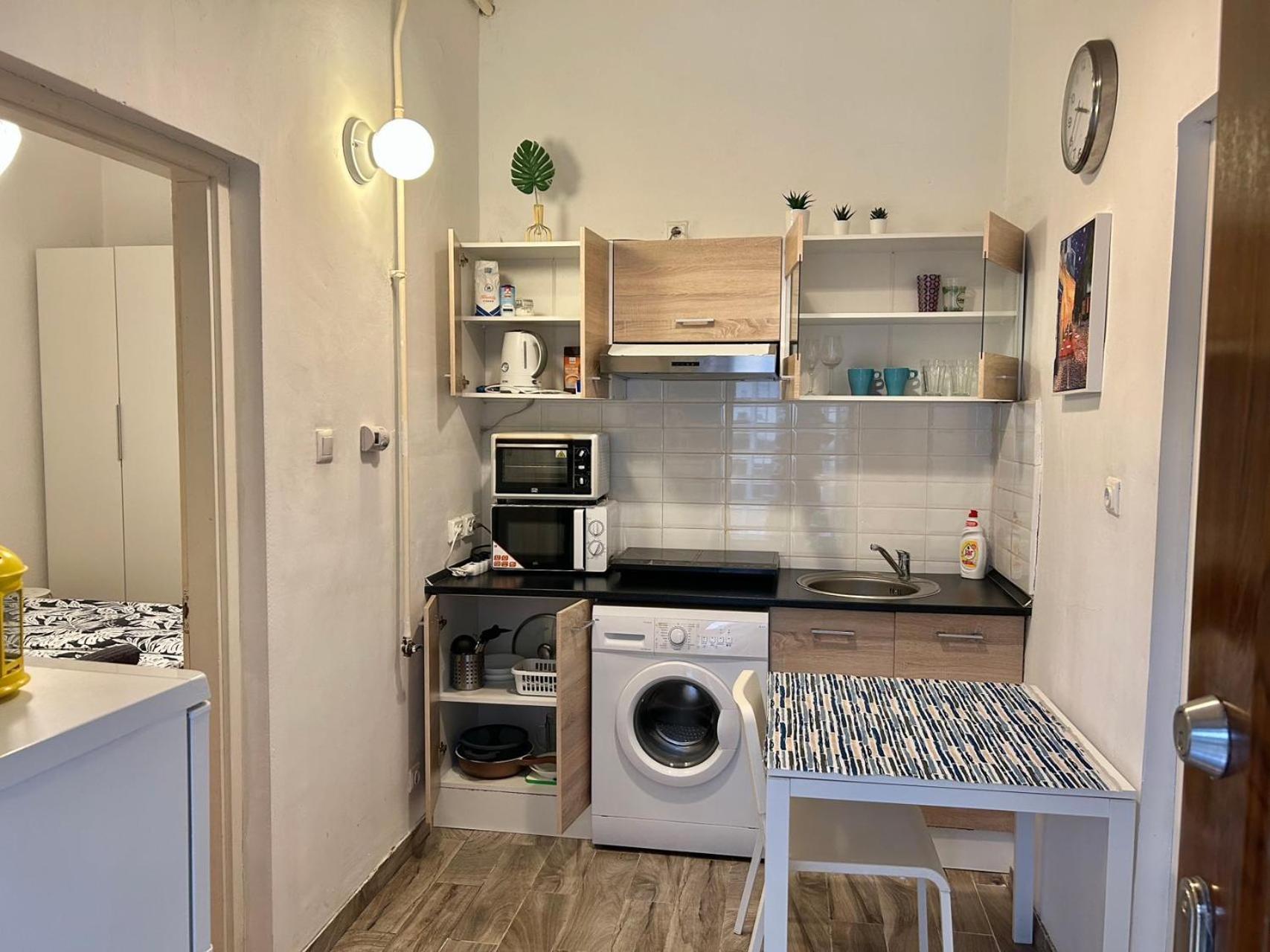 No. 11 Apartment With 2 Bathrooms Next To Railway Station Budapest Eksteriør billede