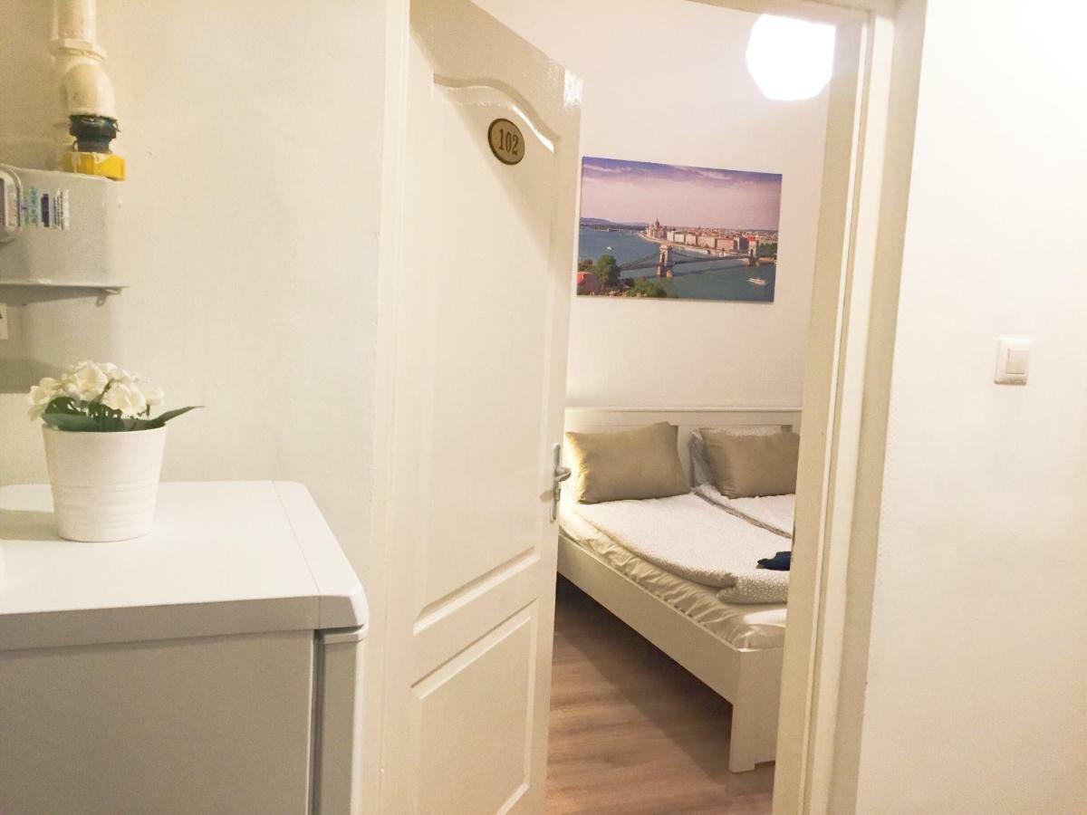 No. 11 Apartment With 2 Bathrooms Next To Railway Station Budapest Eksteriør billede