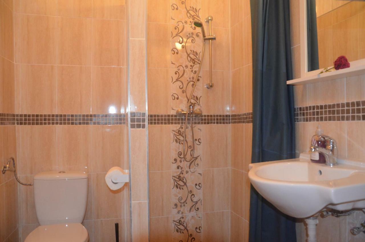No. 11 Apartment With 2 Bathrooms Next To Railway Station Budapest Eksteriør billede