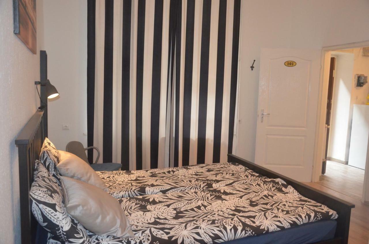No. 11 Apartment With 2 Bathrooms Next To Railway Station Budapest Eksteriør billede