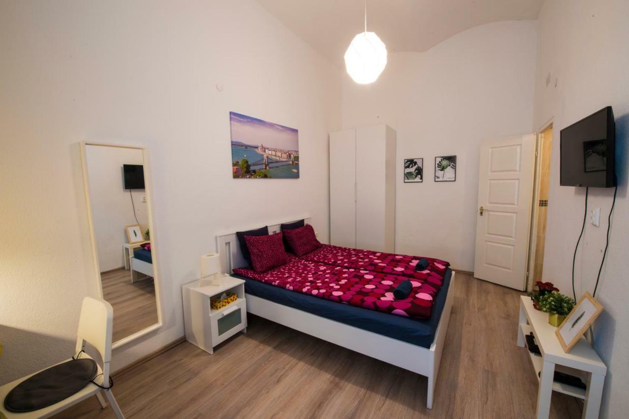 No. 11 Apartment With 2 Bathrooms Next To Railway Station Budapest Eksteriør billede