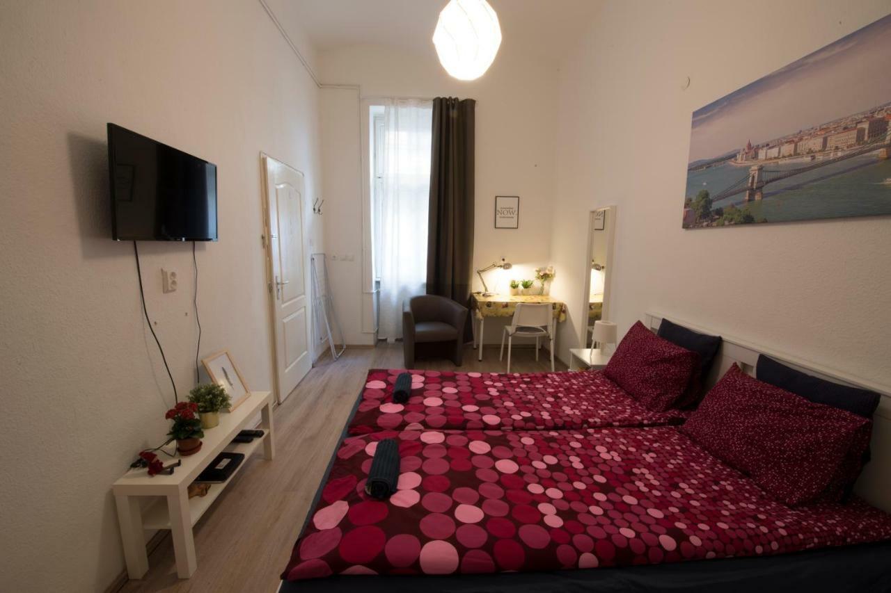 No. 11 Apartment With 2 Bathrooms Next To Railway Station Budapest Eksteriør billede