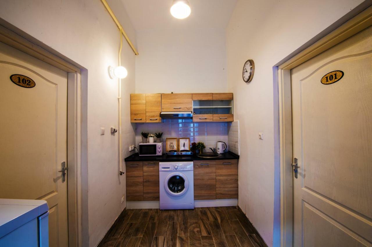No. 11 Apartment With 2 Bathrooms Next To Railway Station Budapest Eksteriør billede